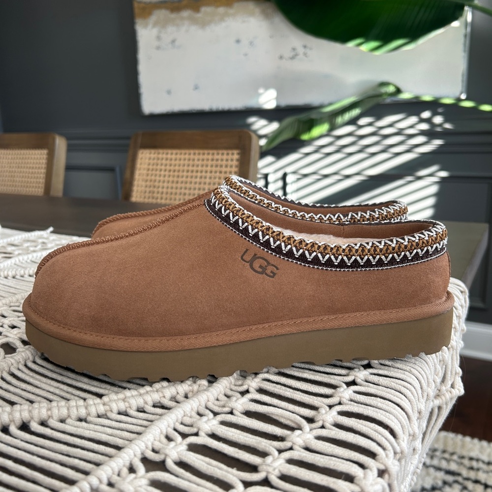 BRAND NEW UGG TASMAN WOMENS SIZE 10